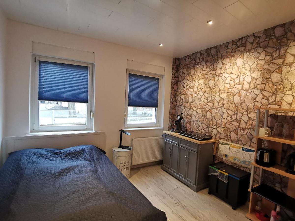 Gemuetliches Zimmer Mit Eigenem Bad Und Kueche Swisttal Zewnętrze zdjęcie